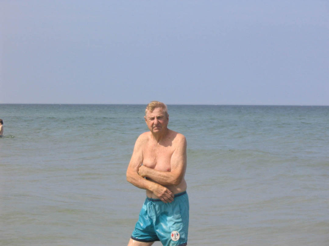 Bill Swanton swimming 9 July 2005.jpg 74.1K